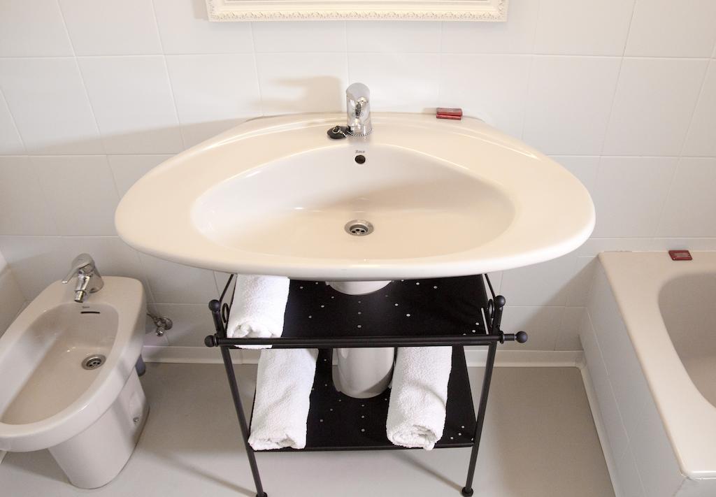 Hostal Monjes Peregrinos Burgo Quarto foto