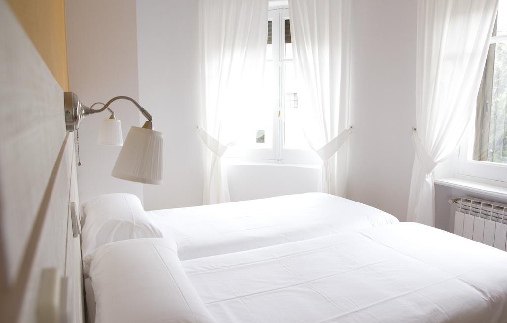 Hostal Monjes Peregrinos Burgo Quarto foto